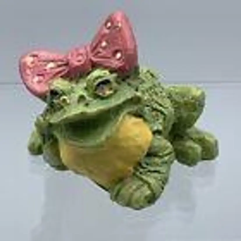 Vtg Frumps D & D Studios 1990s Florence the Pink Bow Wearing Frog Figurine USA