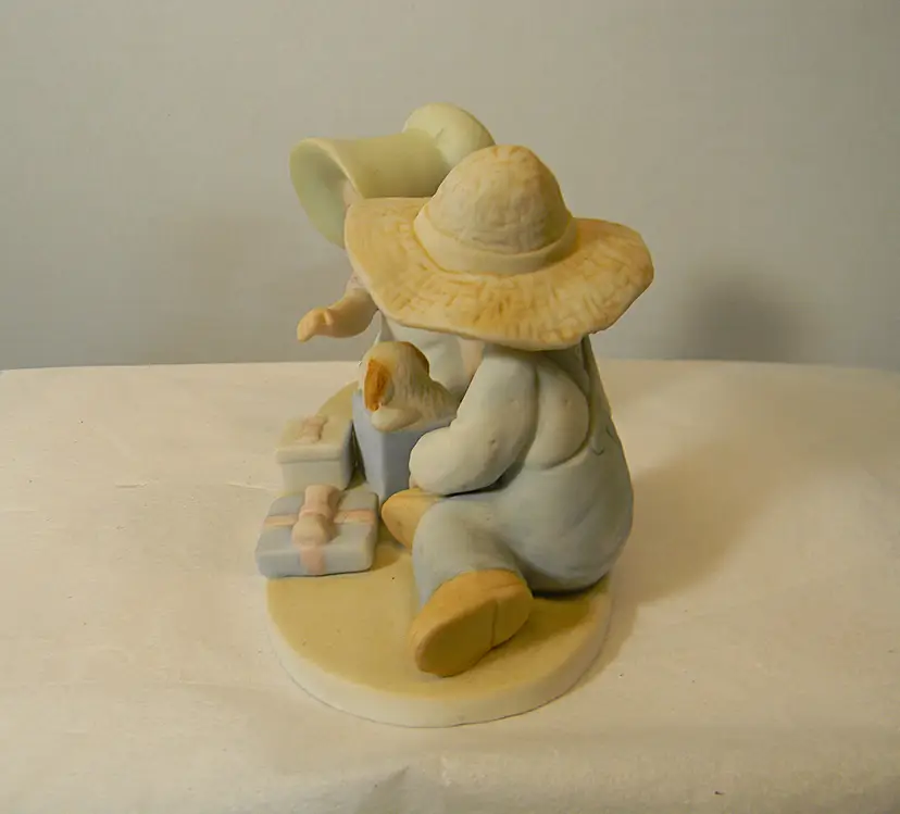 Circle of Friends Collection by Masterpiece-The Perfect Gift-Homco 1991