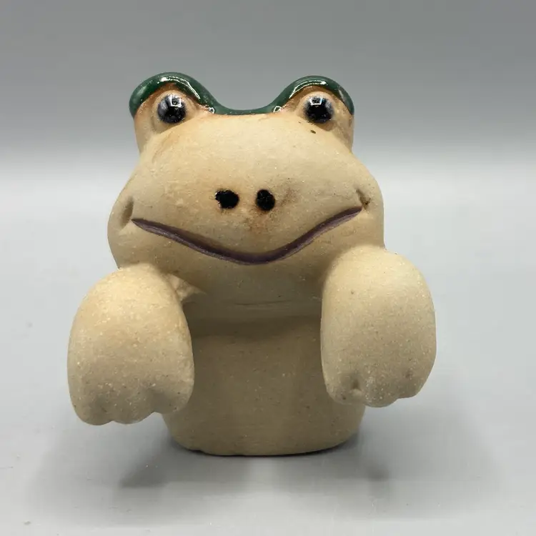 Vintage Pottery Frog Pot Sitter
