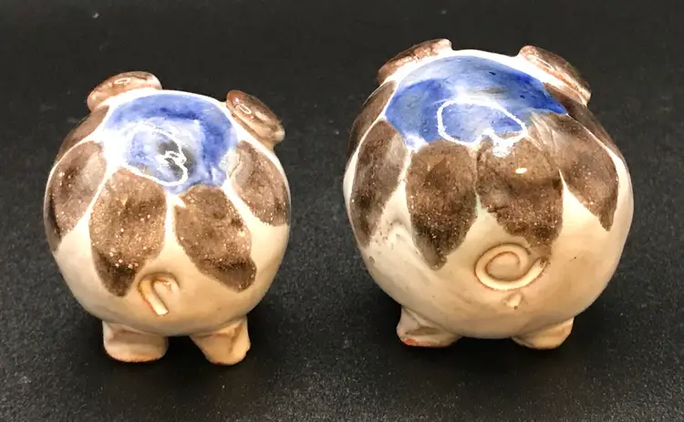Set of 2 piggies - red pottery glazed design