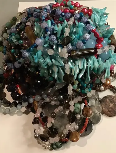 This show is “ON THE ROCKS”