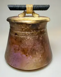 Lee Hazelgrove Studios Signed Pit Fired Raku Art Pottery Vessel Jar Lid Richmond Virginia