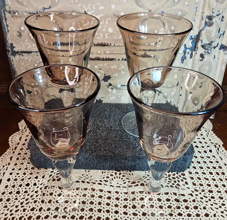 Set of 4 of Heavy Hand Blown Glass Goblets Peach Color w/ Clear Stems (read)
