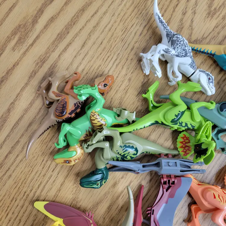 Jurrasic World Style Dinosaur Mini Figure Lot (Not Lego)