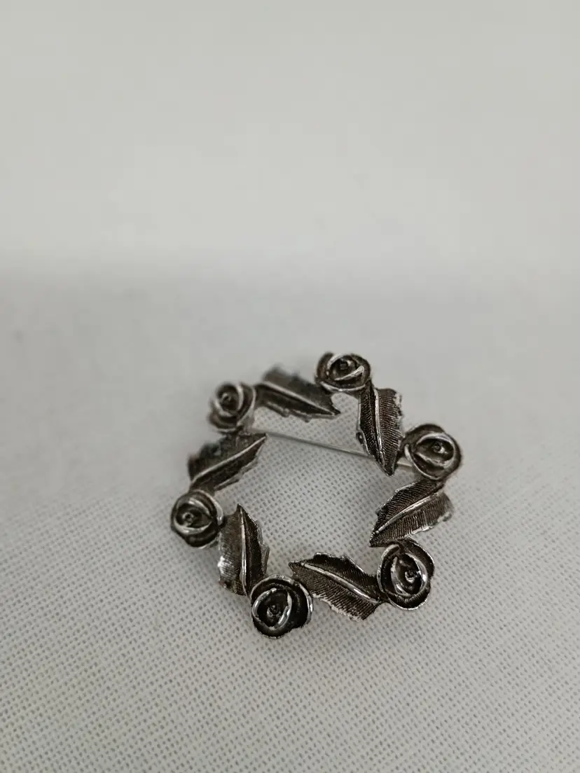 Vintage Sarah Coventry Rose Wreath Brooch Pin Silver Tone