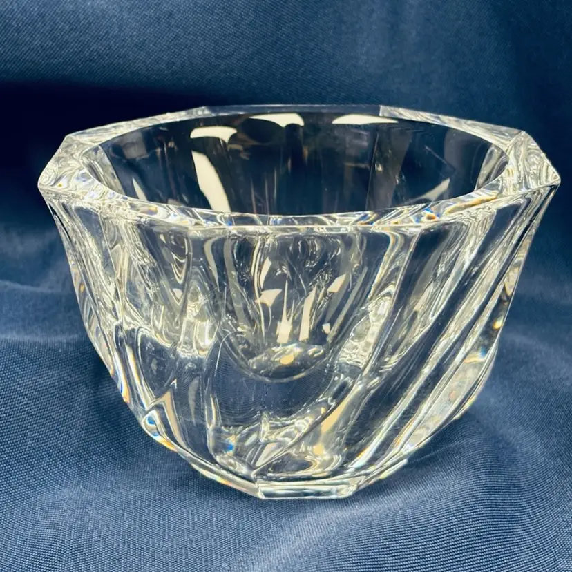 Orrefors Sweden Crystal Swirl Residence Bowl Signed Orrefors, Designed (not Signed) by Olle Alberius