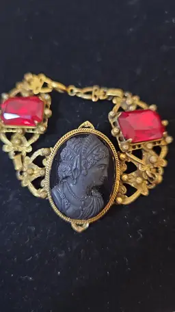 Czech Glass Cameo Bracelet