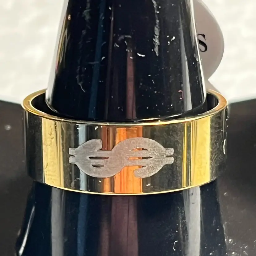 Stainless Steel Ring As Pictured Size 9