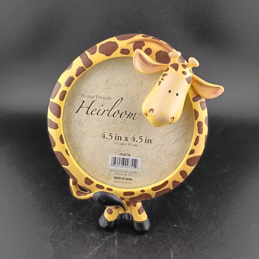 Giraffe picture frame