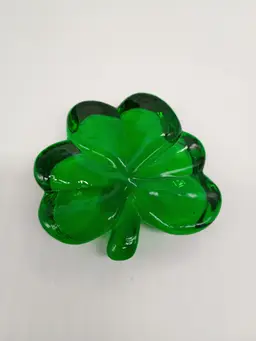 Emerald Green Shamrock Clover Art Glass Irish St Patrick Paperweight FLEABITE