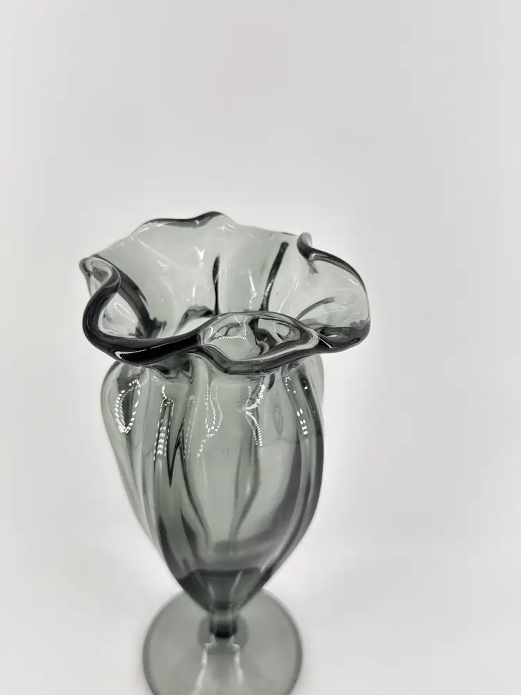MCM Wayne Husted For Stelvia 9.5" Smoky Grey Ruffled Art Glass Compote Vase