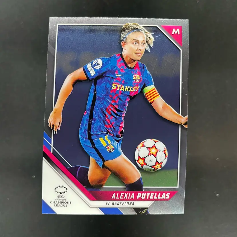 Alexia Putellas 2021/22 Topps Chrome UWCL Base Barcelona Soccer Card