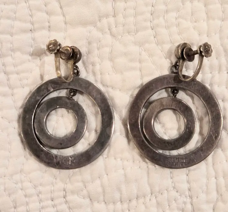 Vintage Artist Signed Mexican Sterling Silver Double Hoop Screwback Earrings with Turquoise Chips