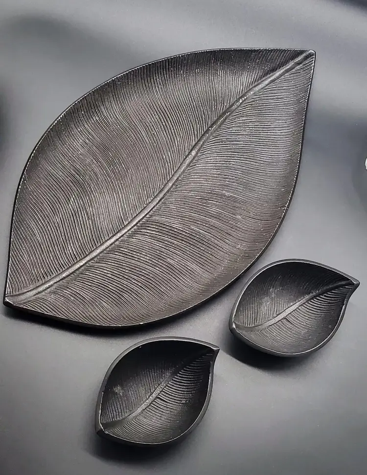 Black Ceramic Textured Leaf Tray & Bowls 13"