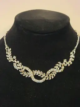 Vintage Coro Silvertone & Blue Rhinestones Twining Leaves Choker Necklace