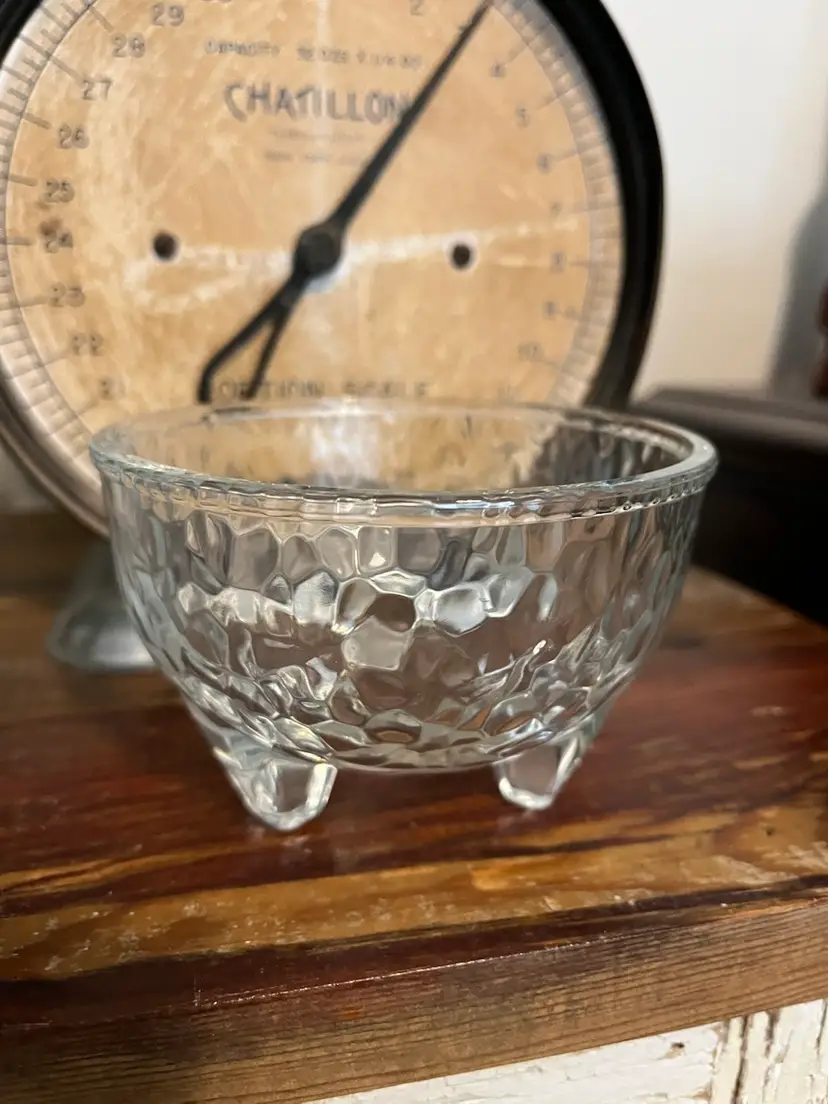 Crisa Pebble Textured Small Footed Bowl