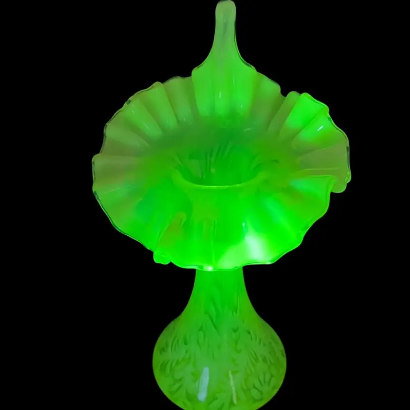 Vintage Fenton Topaz Vaseline Glass Daisy and Fern Jack In The Pulpit Vase