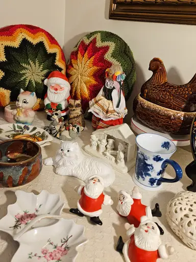 It's Saturday Night 🌙 🤪 Pre-bids On ✨️ Vtg Variety 