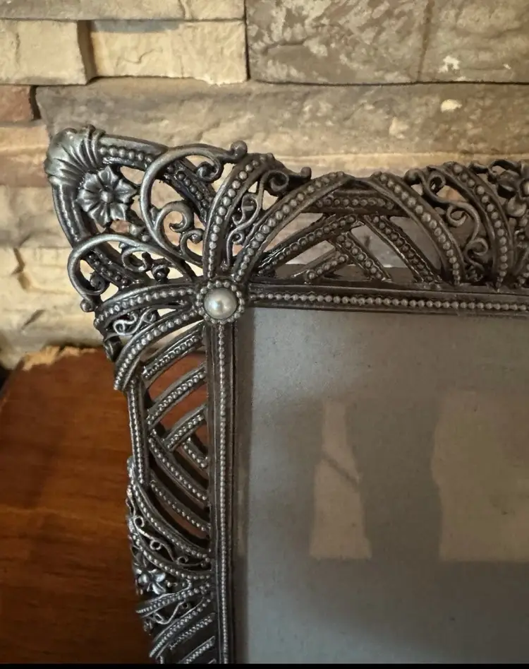 Vintage Silver Floral and Pearl Frame 8 x 6"