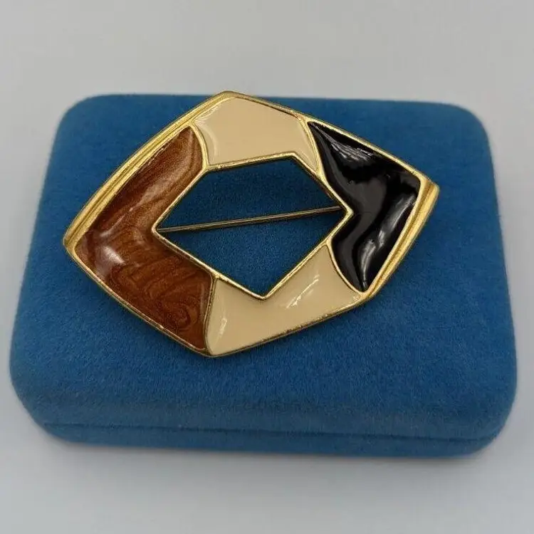 Vintage Geometric Design with Brown/Ivory/Black Color Enameling Trifari Brooch