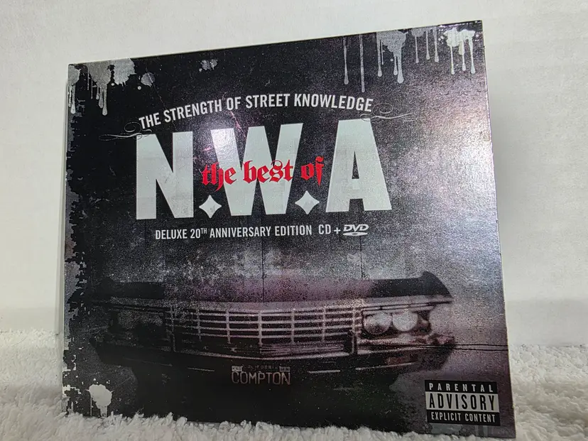 N.W.A. - NWA - The Best Of DELUXE 20TH ANNIVERSARY EDITION CD & DVD