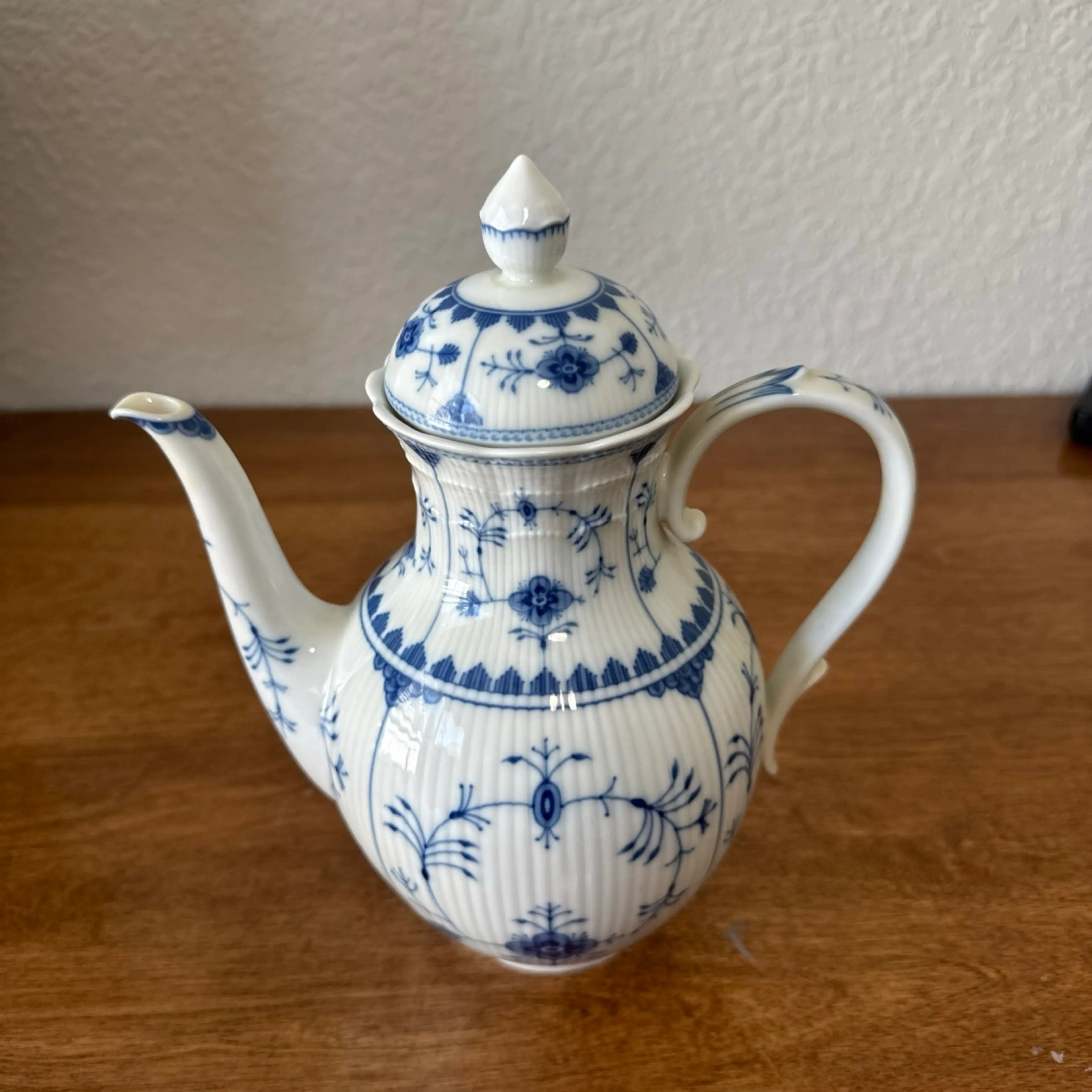 Image 4 of 8