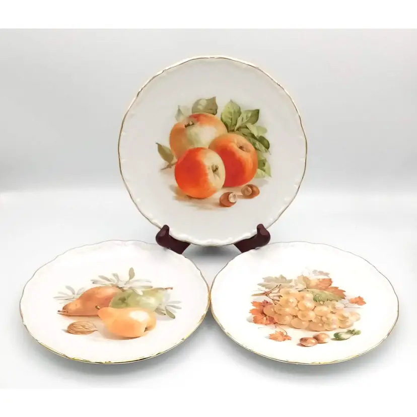 #024 Set of 3 Schumann Arzberg Bavaria Germany Scalloped Fruit Dessert Plates 7 1/2”