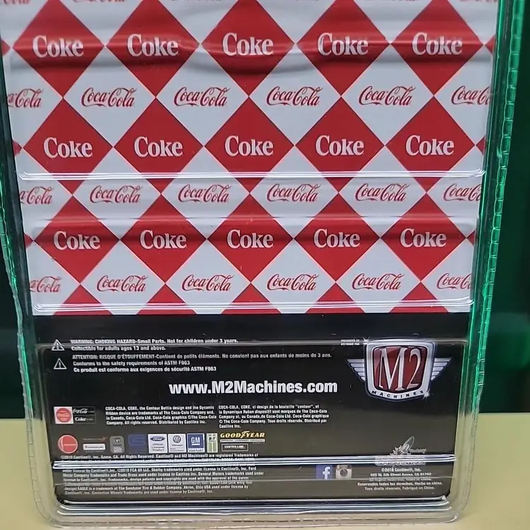 Limited Edition 4800 Pcs Coca-Cola 1969 Dodge Charger Daytona HEMI M2 Machines  Diecast