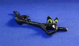 Noodle Cat Sculpture - Bathing Cat