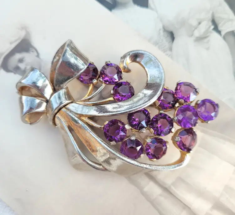 Vintage Violet Purple Rhinestone Grape Cluster Bow Brooch Pin