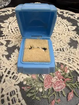 Vintage Ring Display Box - Blue And Velvet