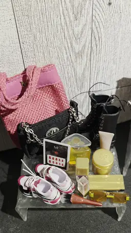 Breakfast, Lunch and Bags