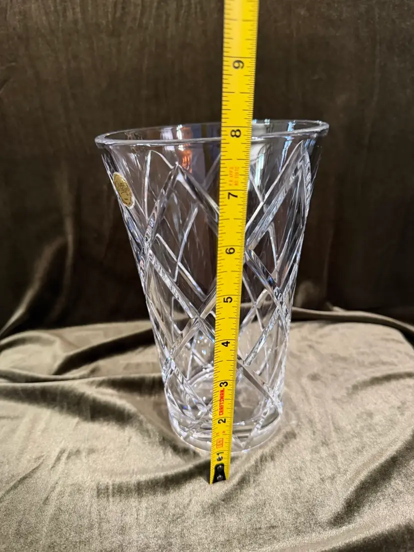 Vintage Genuine lead crystal vase made by Cristal D'Arques, a brand under J.G. Durand. France ~8” Tall