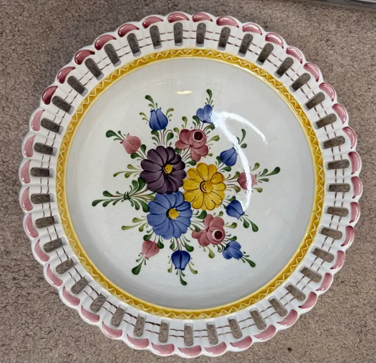 Wechsler Tirolkeramik bowl from Austria