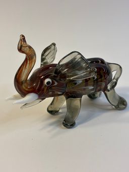 Fitz And Floyd Glass Menagerie Elephant Figurine With Pulled Feather Design 4” X 2.75”