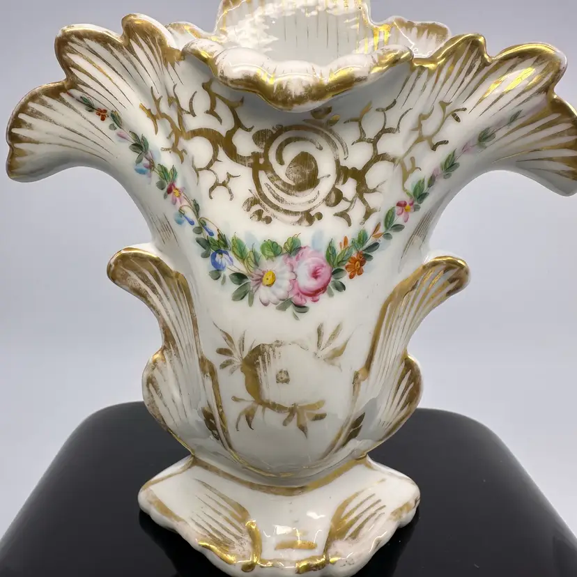 Vintage Mid Century Ornate White Gold Floral Flower Footed Porcelain Vase