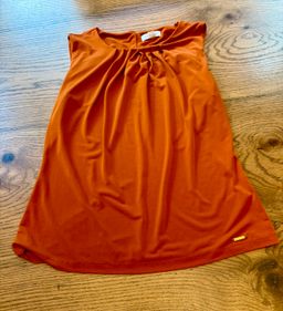 Calvin Klein Women's Sleeveless Rust Top