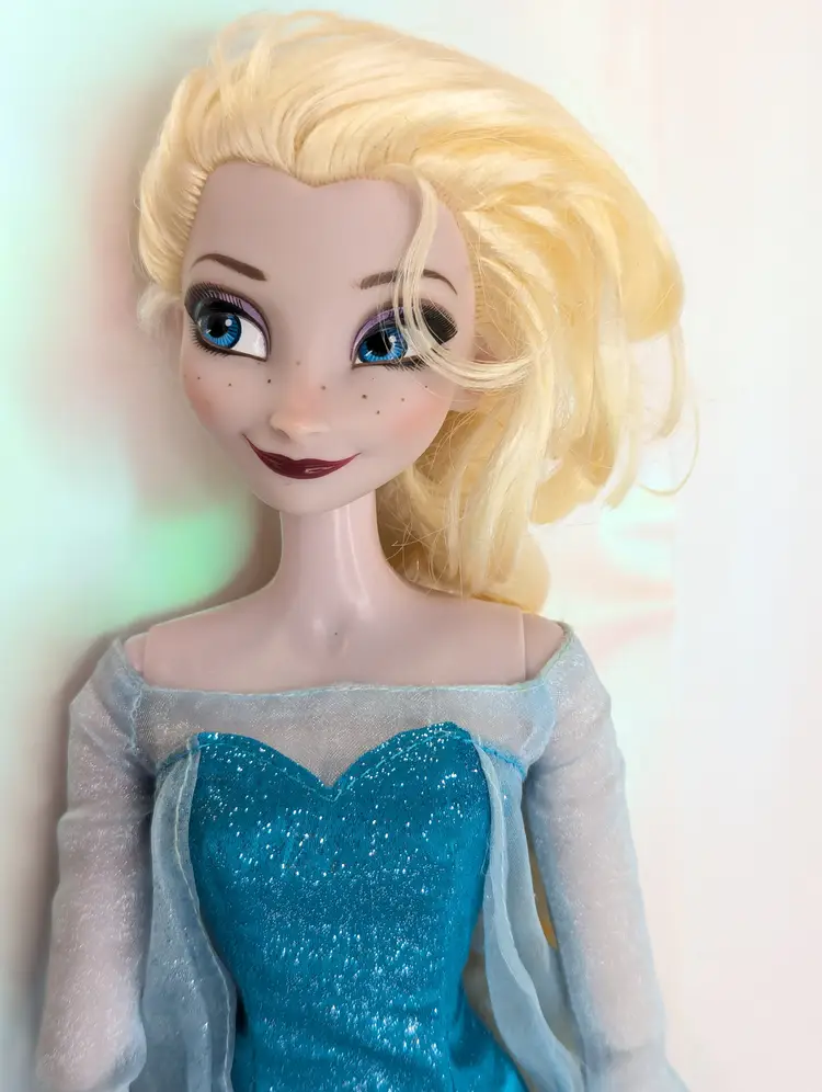 Anna & Elsa Frozen Disney Store Exclusive Light Up Singing Deluxe Doll 16” Tested - Read