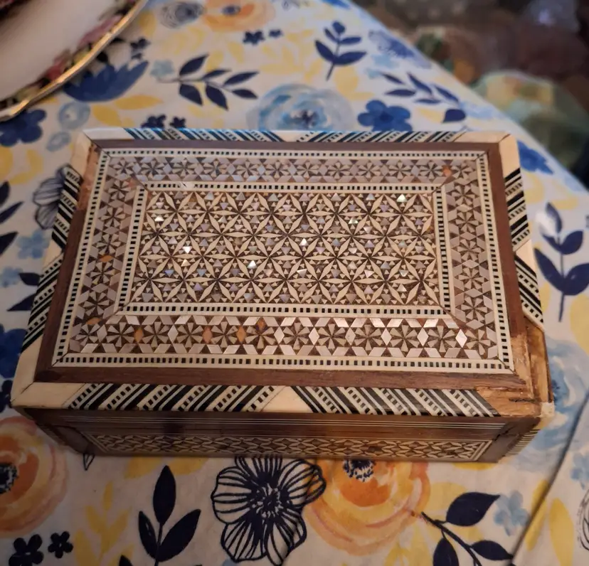 Inlay Trinket box