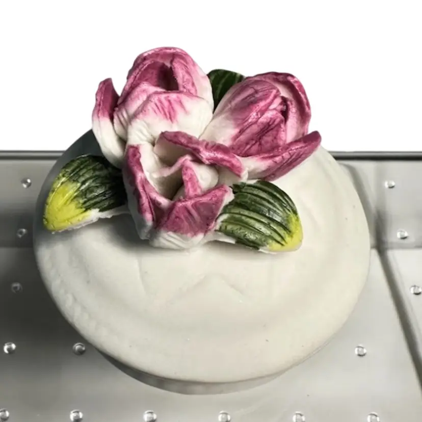 107. Victorian Trading Company Flower Trinket Box Very Small