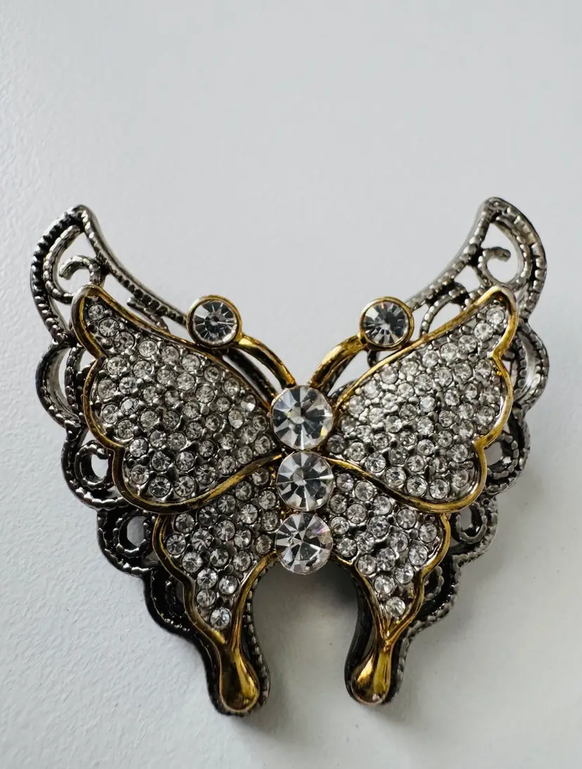 High Quality Butterfly Brooch - Two-Toned Fold/Silver - Gorgeous Rhinestone Design