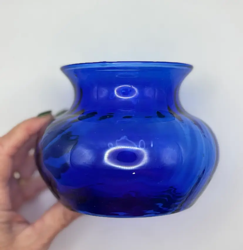 20526 - Cobalt Handblown Vase; Short, Round Swirl Pattern 5”H