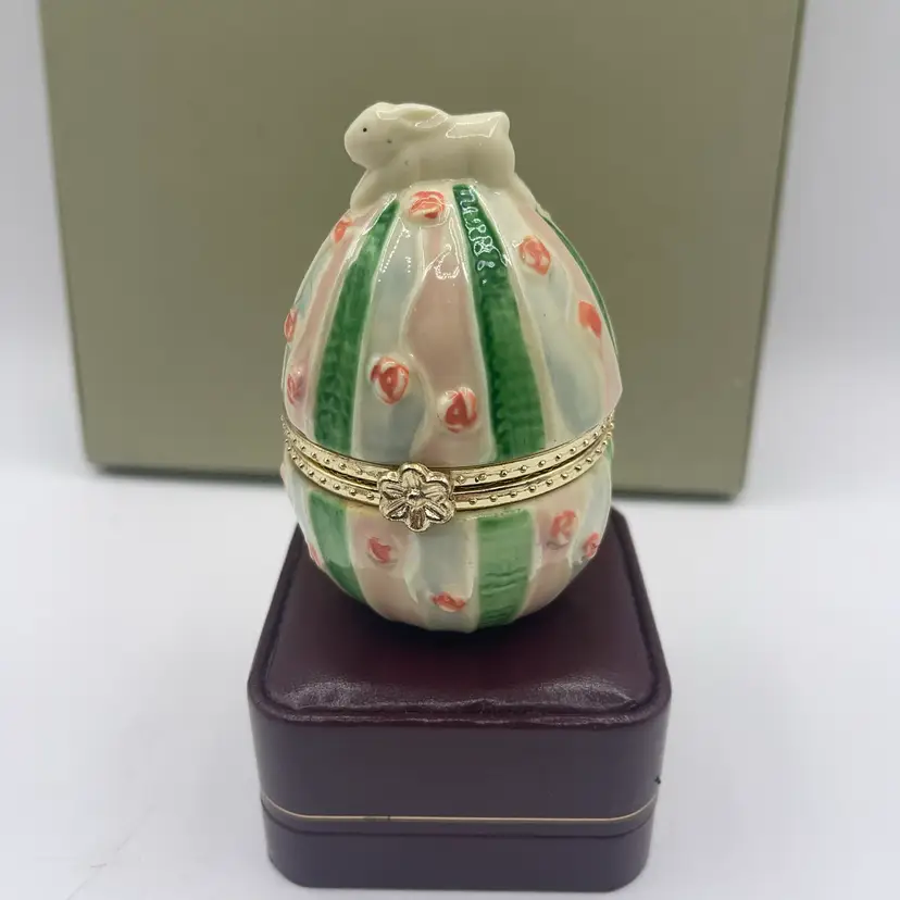 Trinket Box In A Shape Of An Egg With A Bunny Rabbit On Top 3.25 Inches Tall