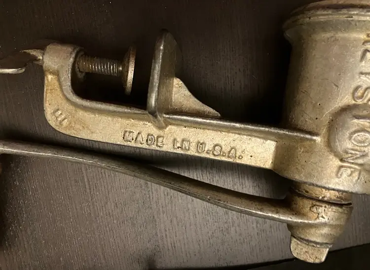 VTG Keystone No. 20 Cast Iron Meat Grinder