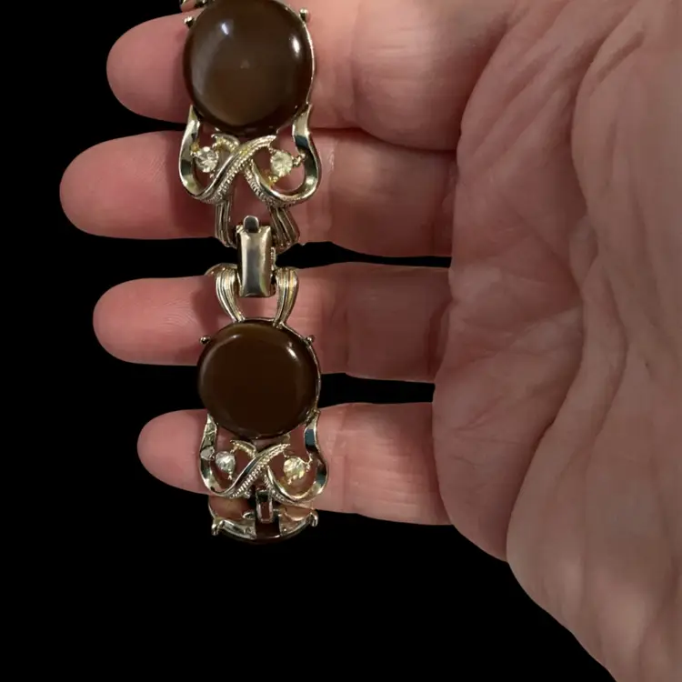 Vintage Goldtone Brown Thermoset Round Disc Link Coro Bracelet. And Clear Glass Rhinestones.