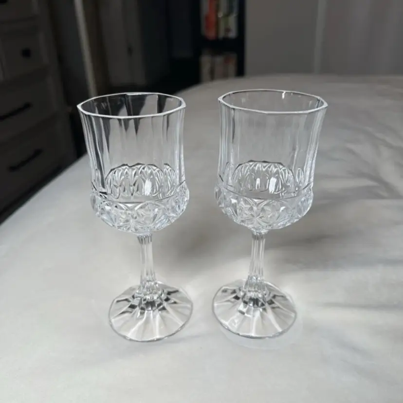 Vntg. Cristal d'Arques Durand Wine Glasses  8 .25oz LONGCHAMP Set of 2