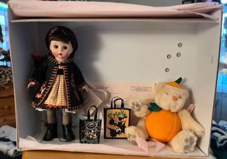 Madame Alexander Halloween Treats