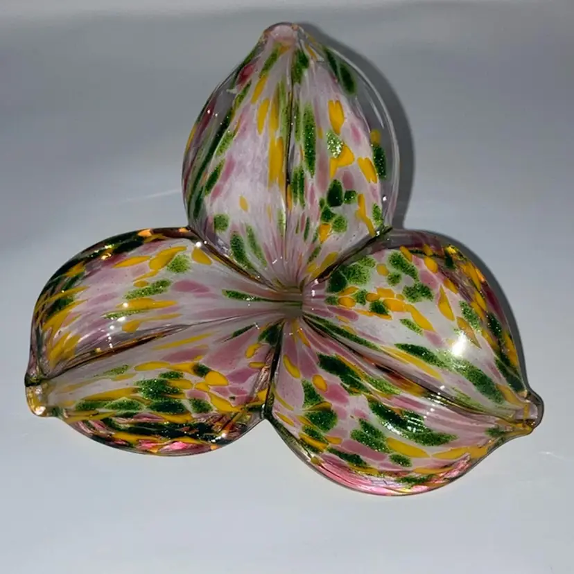 Glass Flower Paperweight With Multi Colored Design! 3 3/4” Tall x 5 1/2” Wide! UV Reactive! Glow 😎 IYKYK!