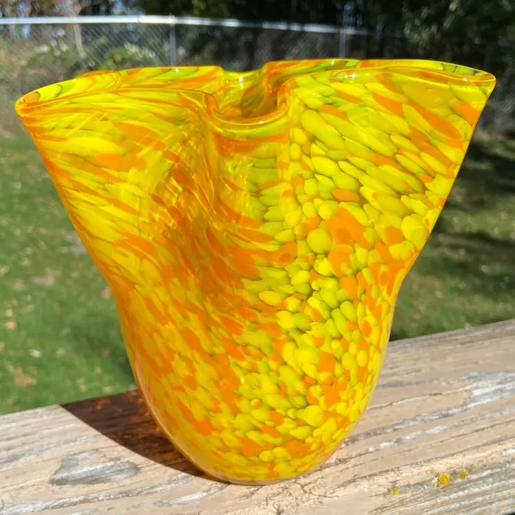 (Candy Corn / Halloween) Hand-Blown Art Glass, Yellow & Orange Spotted Ruffled Vase. 6.5”h x 7”w. Not Signed.