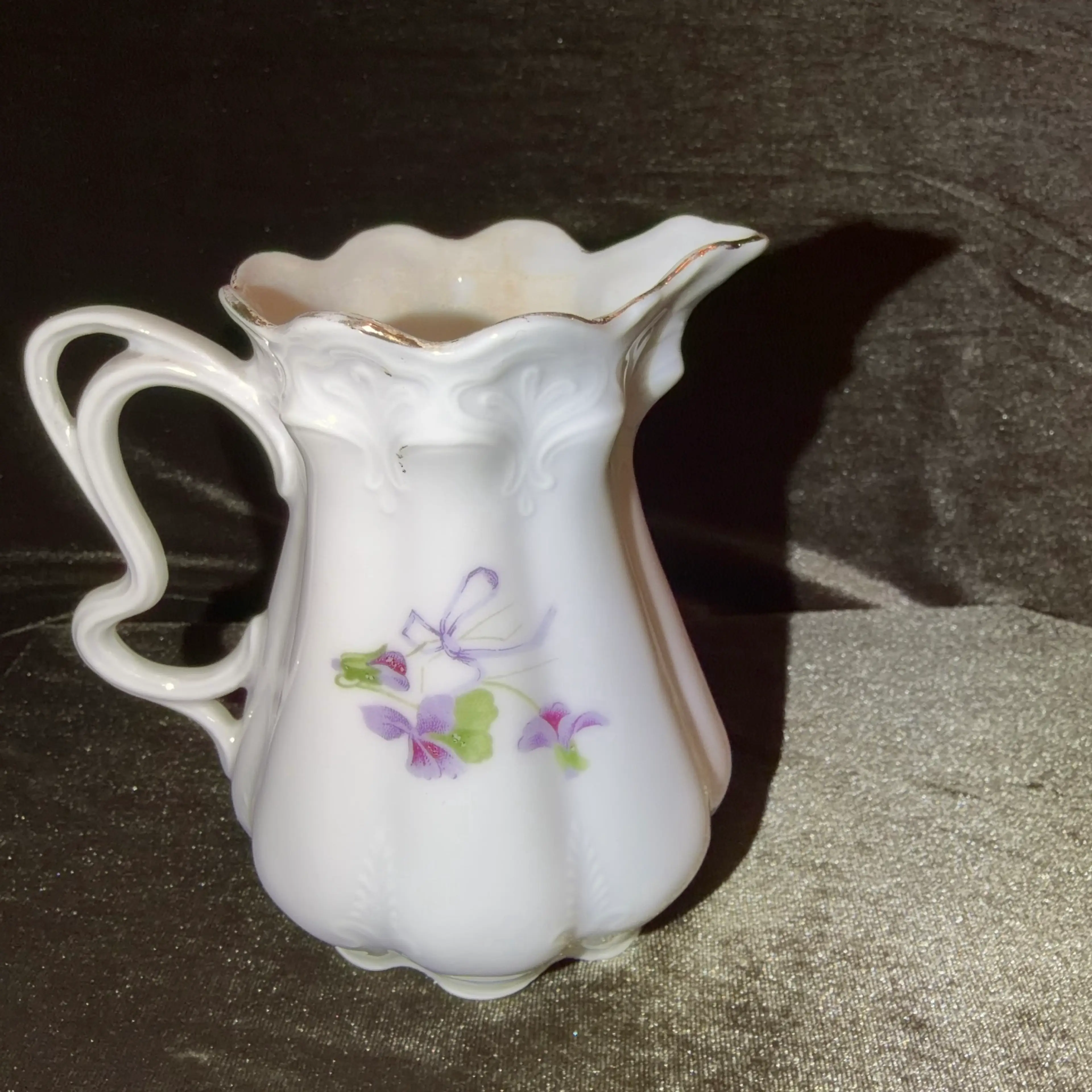 Image 2 of 8
